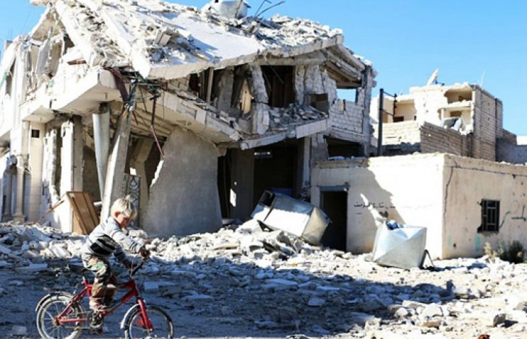 При артобстреле школы в Сирии погибли 13…