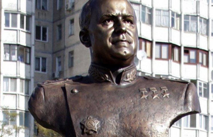 В Одессе похищен памятник маршалу Жукову…