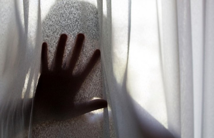 В Мариуполе парень насиловал 5-летнюю се…