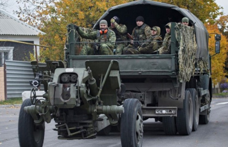 На Луганщині терористи обстріляли з міно…