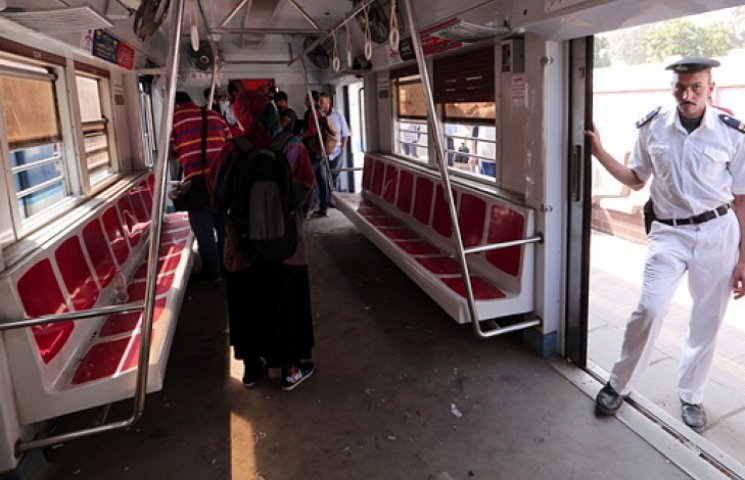 Взрыв в каирском метро: 16 пострадавших,…