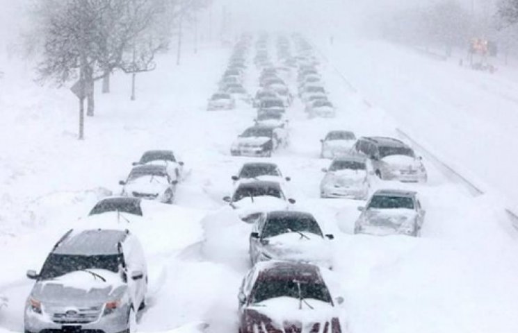 Аномальний снігопад в США вбив вісім осі…