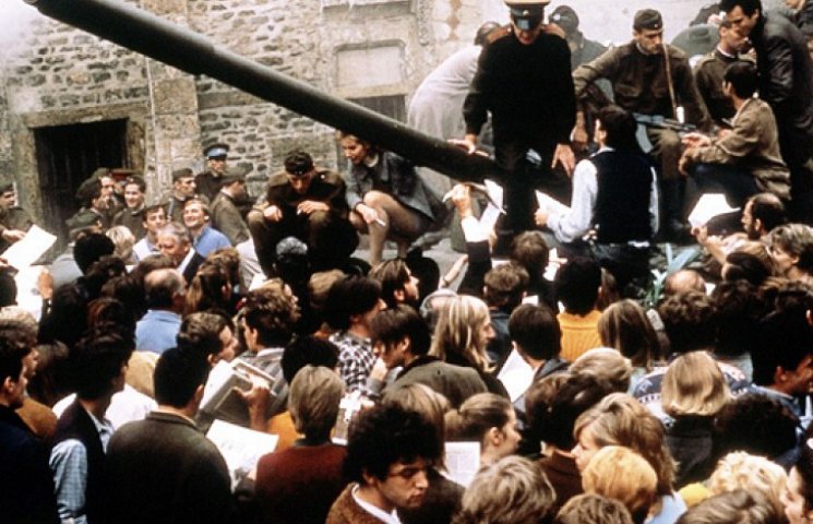 10 фільмів про революції…