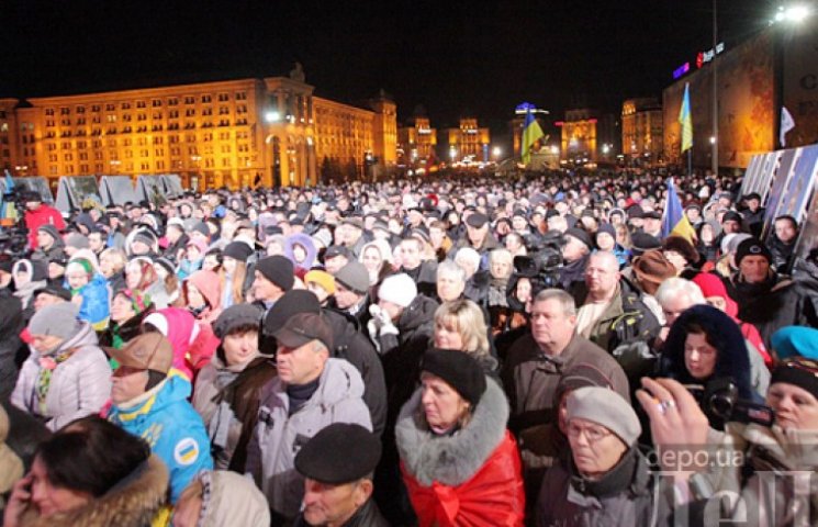 На Майдане собралось 15 тысяч человек…