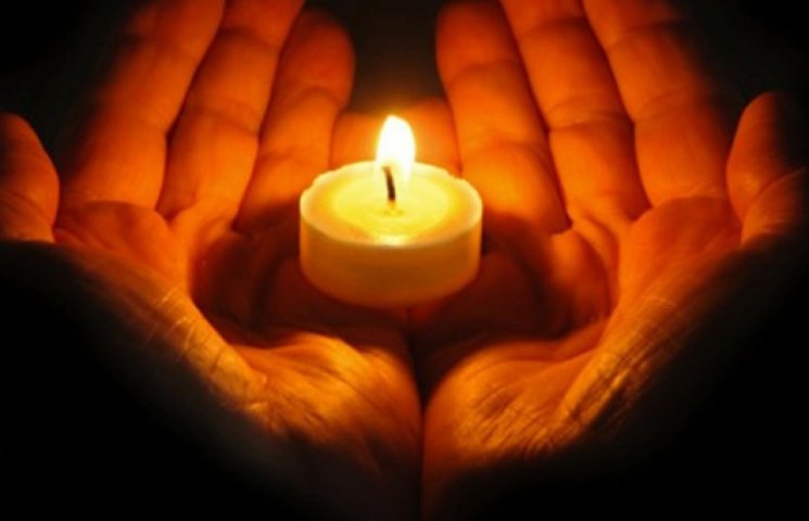 Сьогодні по всій Україні запалять свічки в пам'ять жертв Голодомору