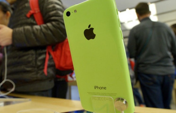 Apple припинить випуск бюджетного iPhone…