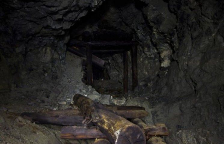 Снаряд попал в шахту Засядько: есть поги…