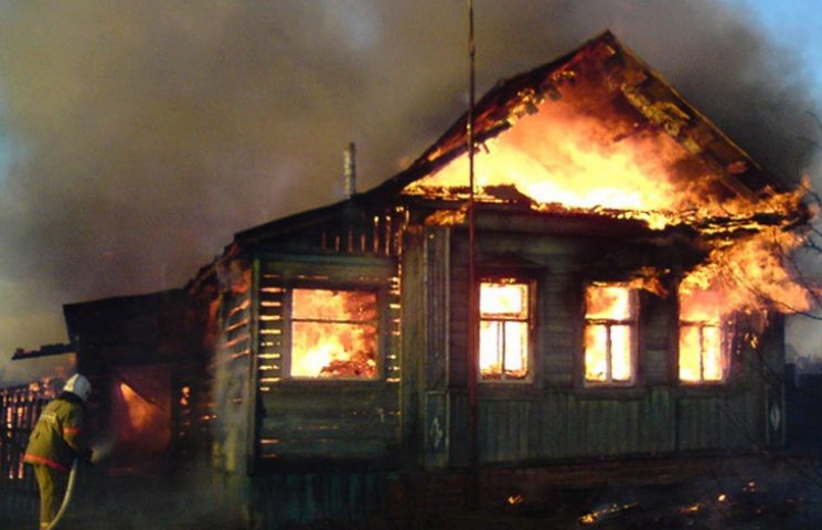На Сумщині у пожежі постраждала стареньк…