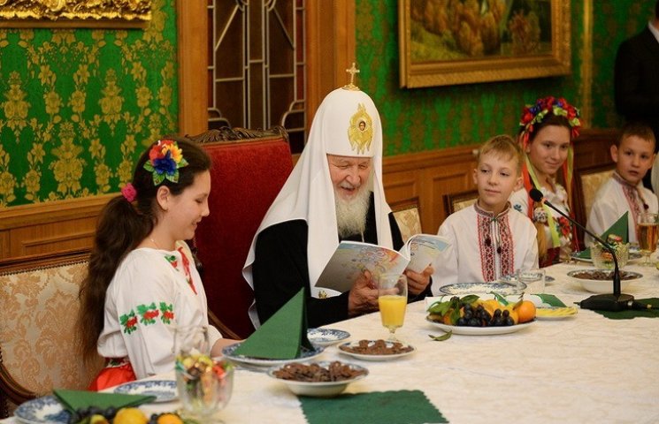 Криворожские дети развлекали московского…