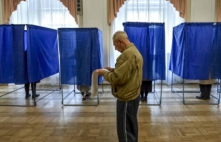 Другий тур виборів "прорвав" ужгородців…
