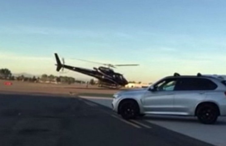 Моторошне відео: у Каліфорнії вертоліт п…