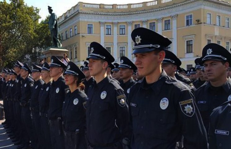 На Одещині звільнили чотирьох поліцейськ…