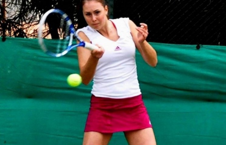 Одеська тенісистка продовжує штурмувати…