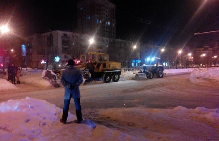 З Києва вивезуть тонни снігу: На автомаг…