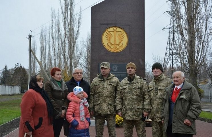 У Миколаєві відкрили пам'ятну стелу поле…