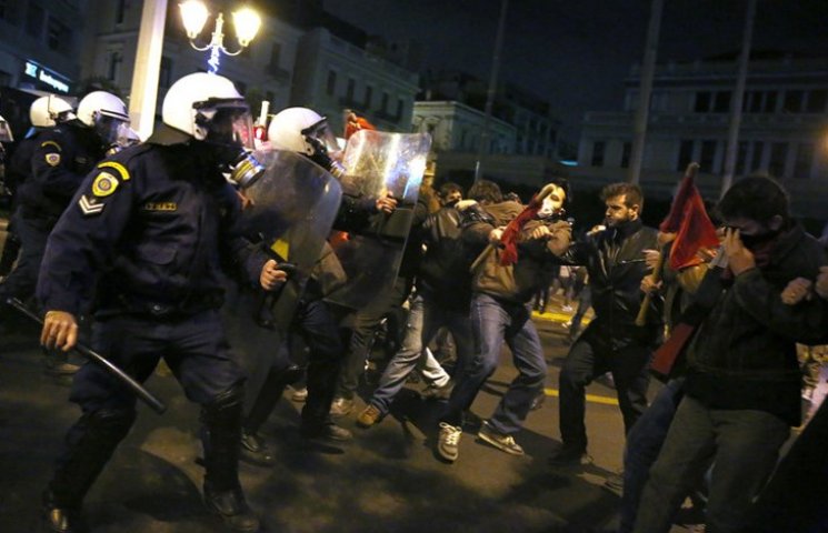 Видео дня: Греки пикетировали Обаму, Тра…