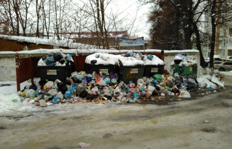 Як Львів завалило сміттям (ФОТО)…