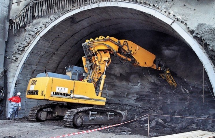 Бескидський тунель запрацює вже у 2017 р…