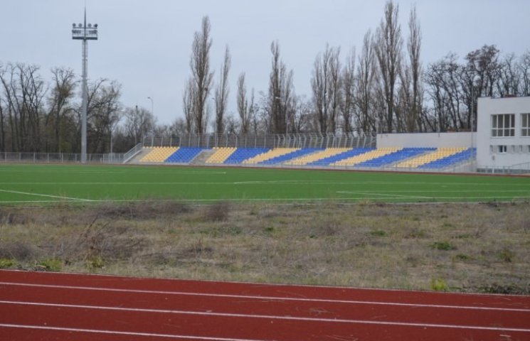 На добудування стадіону біля парку "Пере…