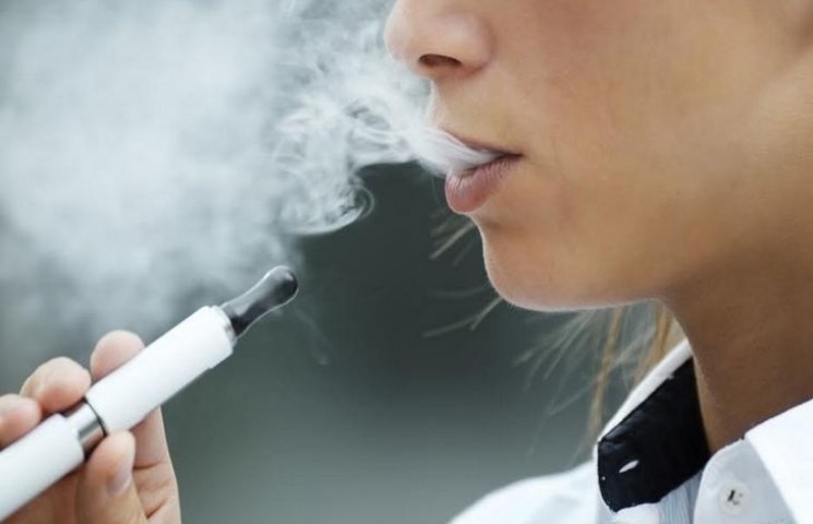 На Тернопільщині 7-класники курять прямо…