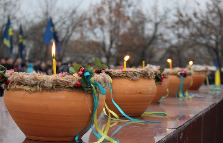 Миколаївці запалили свічки пам'яті жертв…