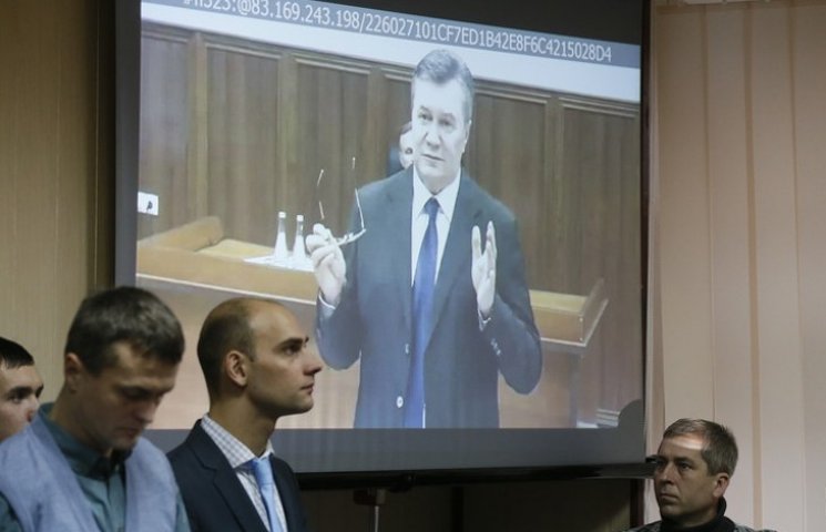 Видео дня: Бенефис Януковича в суде и от…