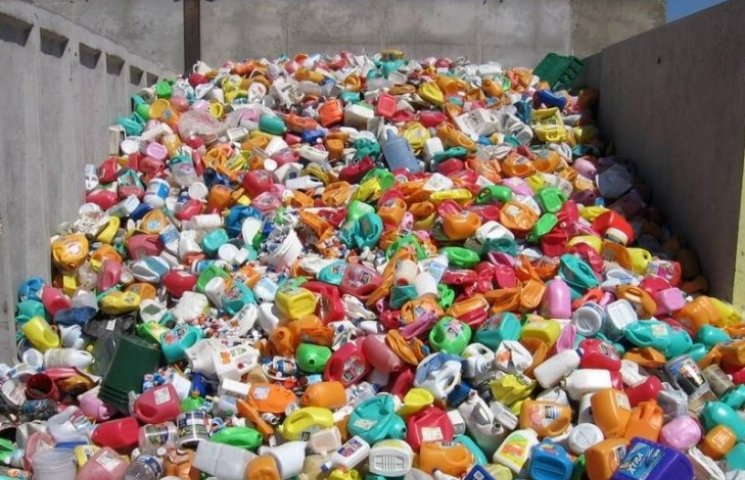 Пластикововый мусор одесситы превратят в…
