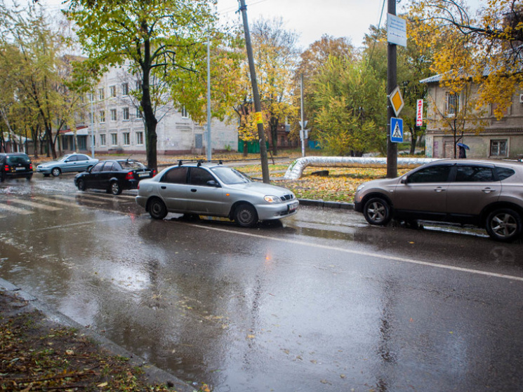 У Дніпрі іномарка збила дівчину…