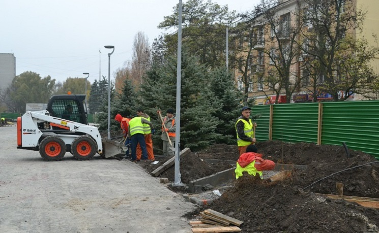 У Новомосковську на центральній площі вс…