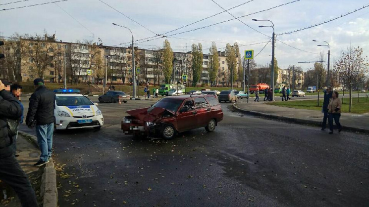 В Харькове автомобили не поделили проспе…