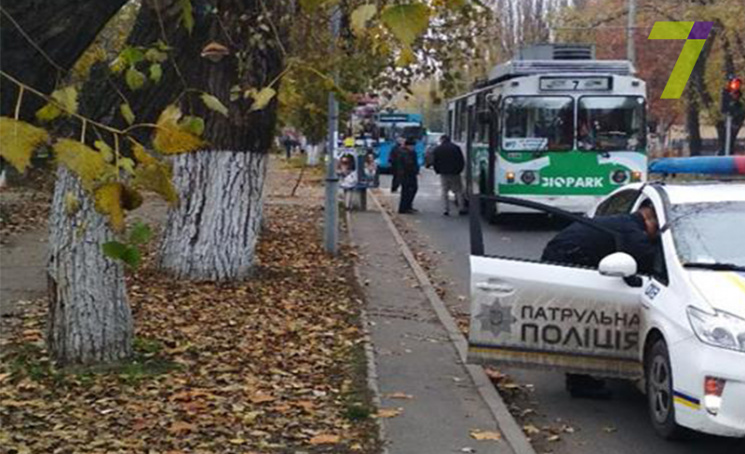 На Люстдорфській дорозі під колеса троле…