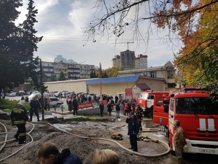 Крупный пожар в Сочи: Один погибший, 17…