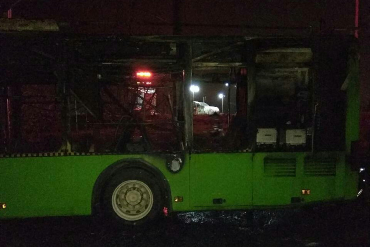 Возгорание троллейбуса в Харькове: Огонь…