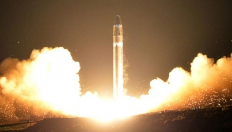 У КНДР показали, як запускали нову ракет…