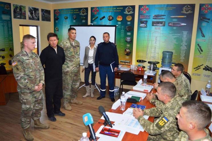 Інструктори США навчають українських сап…