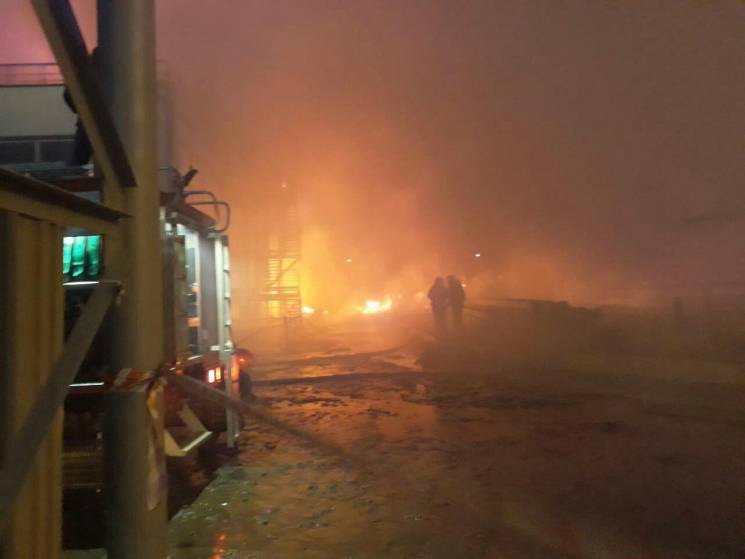 Пожар на заводе под Одессой потушен (ОБН…