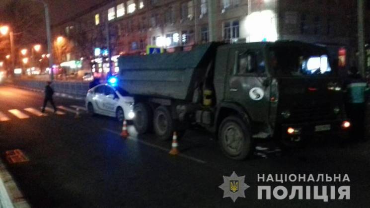 В Харькове женщина попала под грузовик…