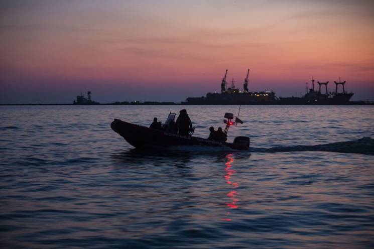 Россияне задержали в Азовском море украи…