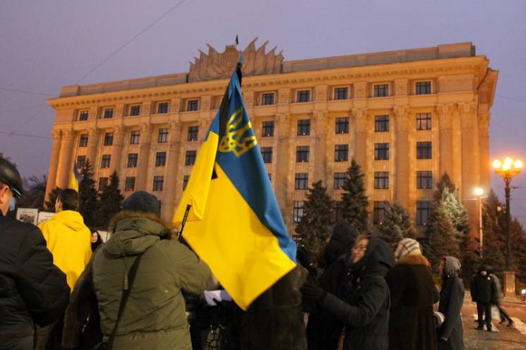 Акция "Зажги свечу" в Харькове: На главн…