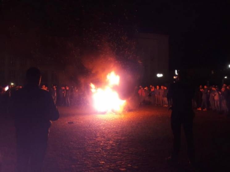 Протест "евробляхеров": Как горят шины п…