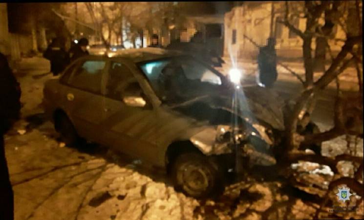 В Харькове невнимательный водитель прота…