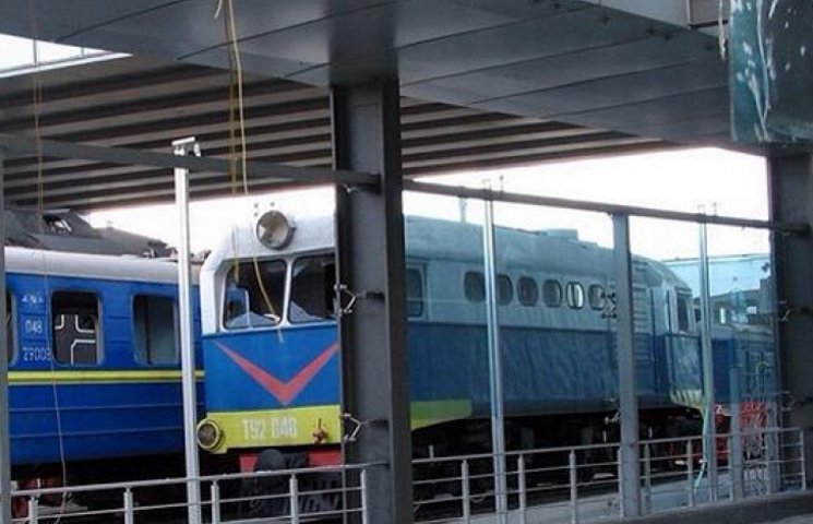 Залізничний вокзал Донецька зазнав обстр…