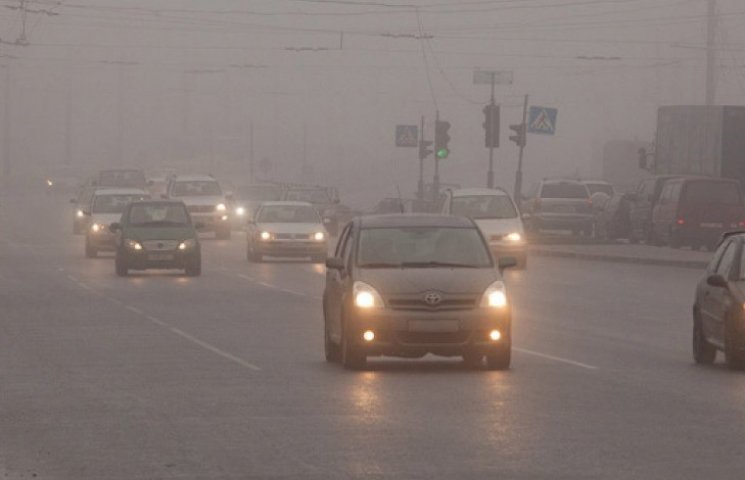 Через дощі і туман ДАІ просить водіїв не…