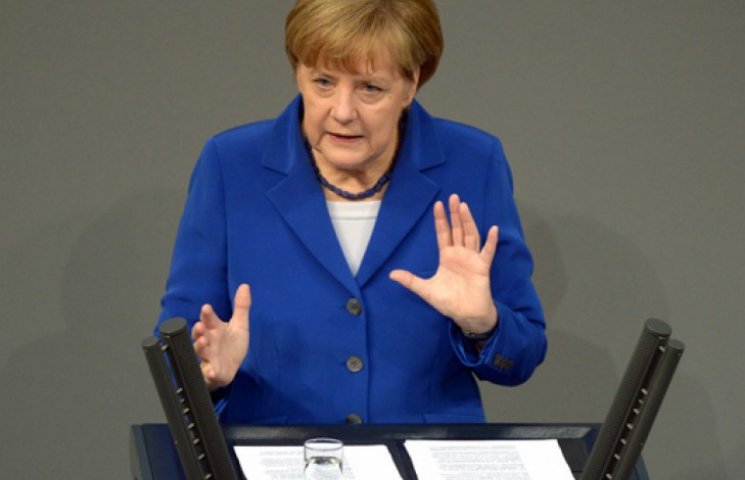 Меркель в Милане призвала Россию выполня…