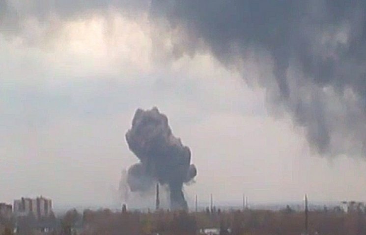 У Донецьку лунають потужні вибухи…