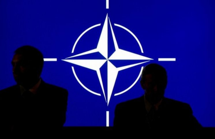 НАТО фінансуватиме миротворчий центр у Л…