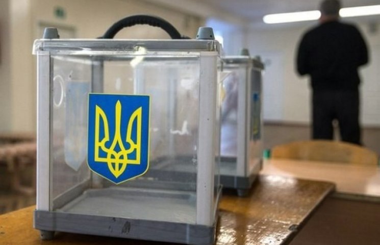 На выборы в Киевсовет идут 40 партий…