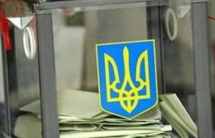 В Киеве открылись 1087 избирательных уча…