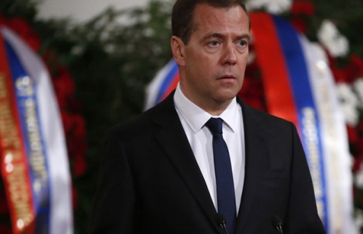 Медведев решил блеснуть знанием украинск…