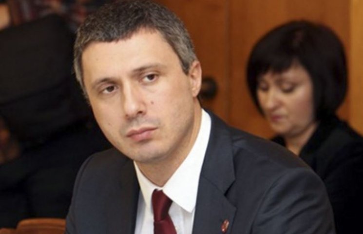 Сербські політики приїхали у Крим, наплю…